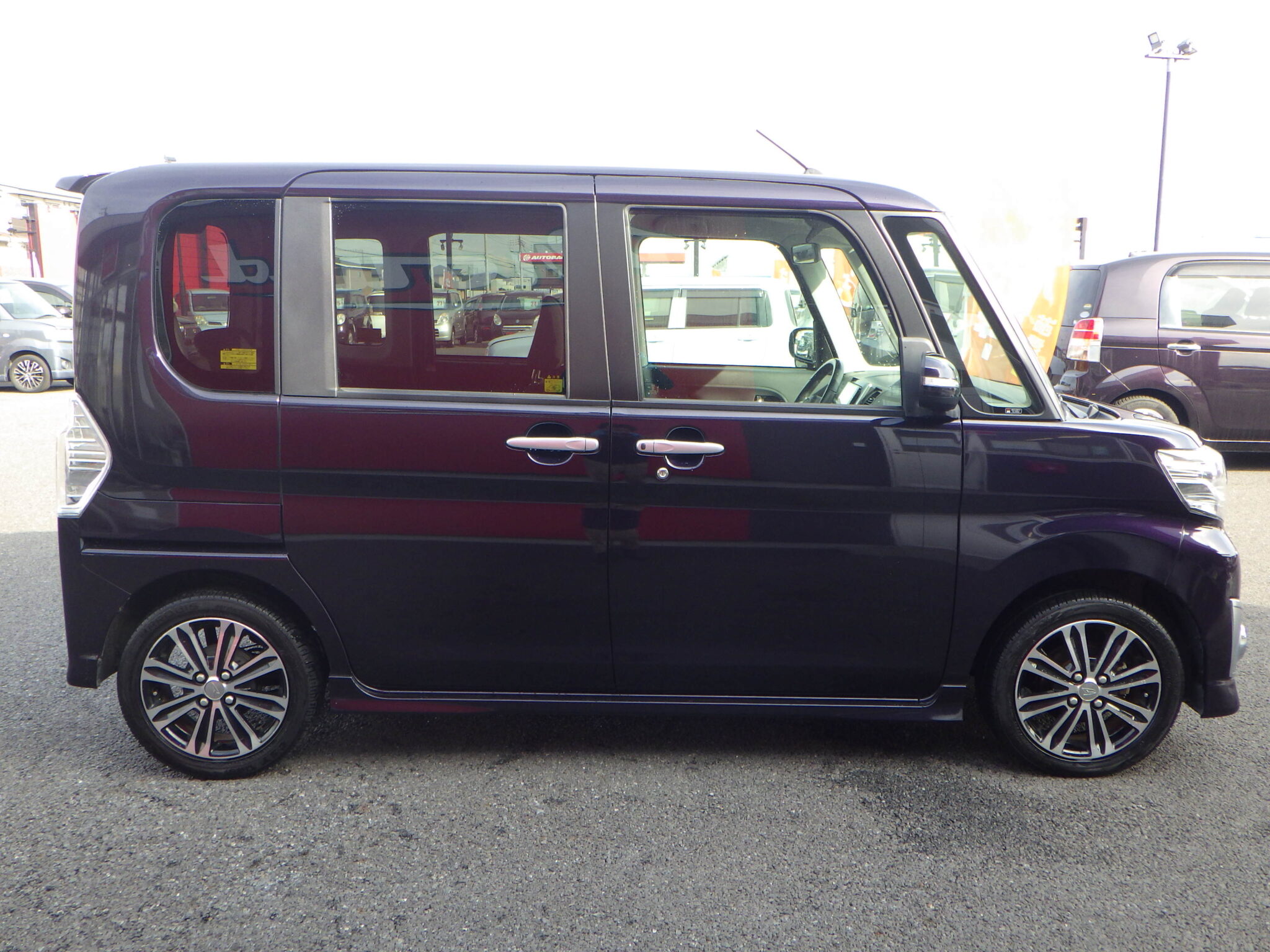 ダイハツ タントカスタムの画像4