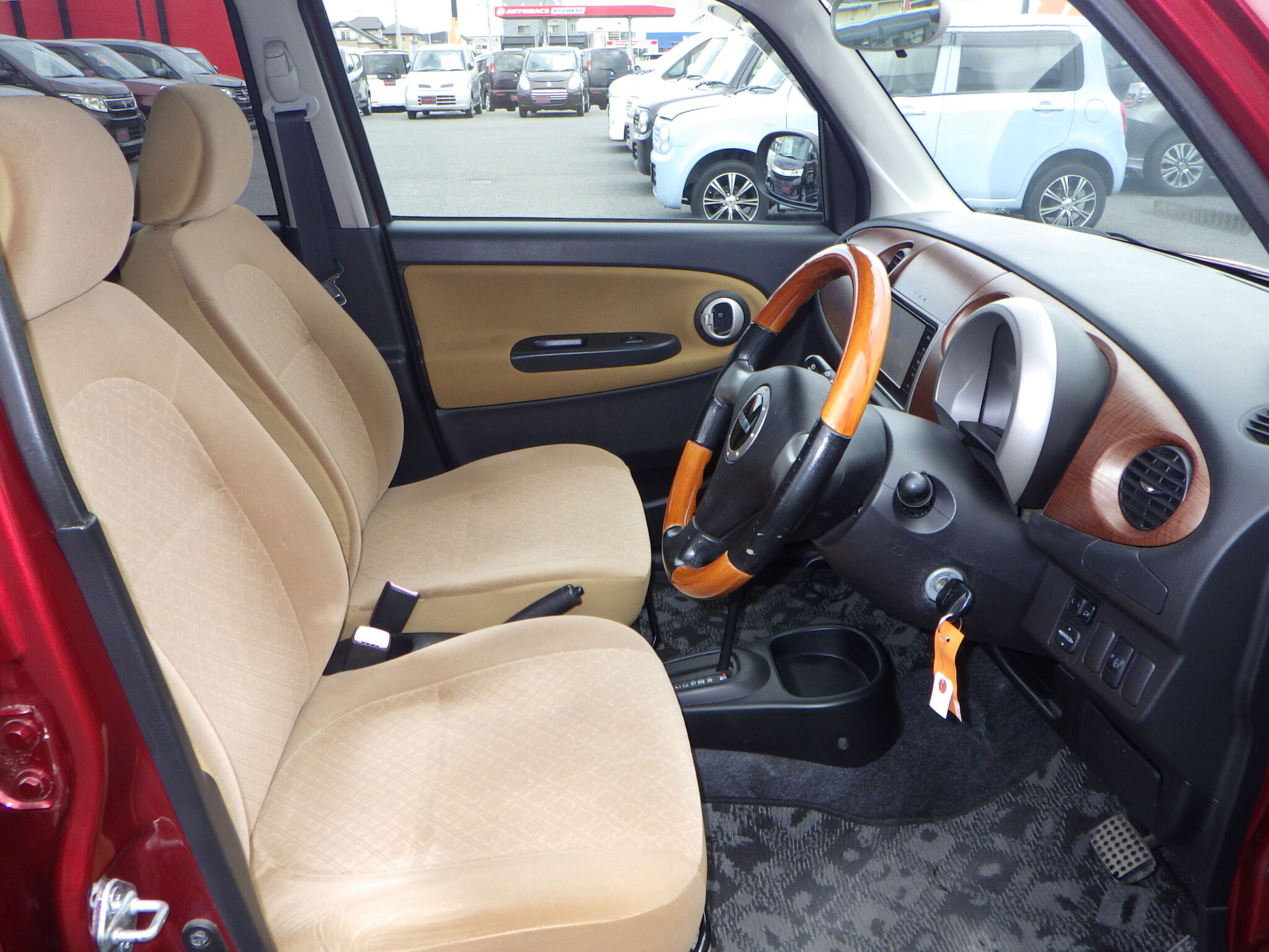 ダイハツ ミラジーノの画像9