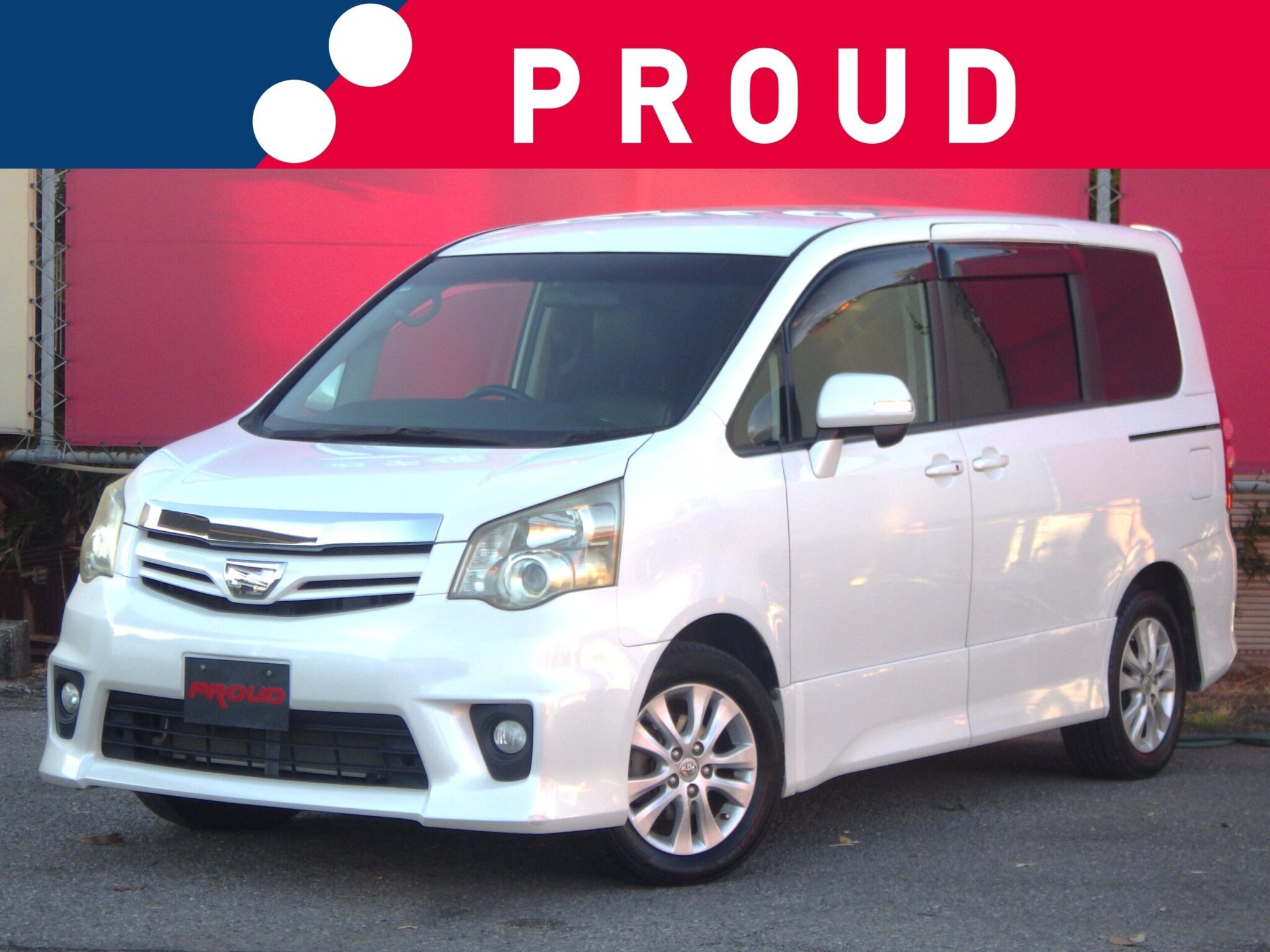 トヨタ ノアの画像1