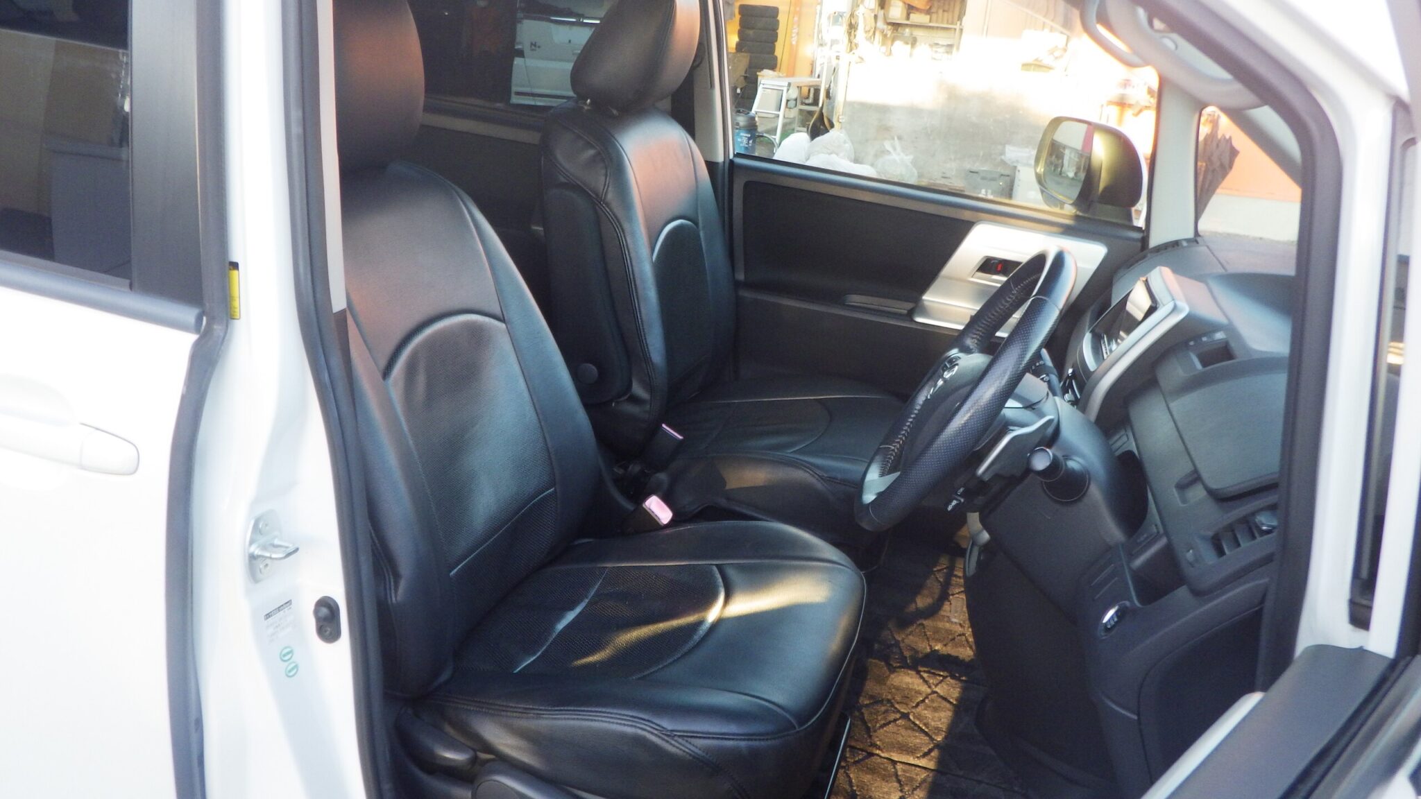 トヨタ ノアの画像16