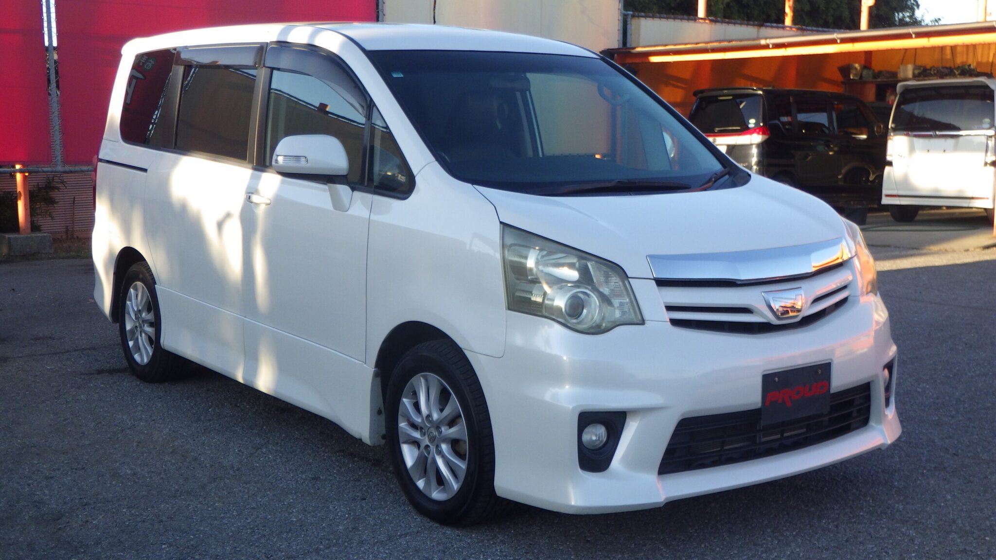 トヨタ ノアの画像3