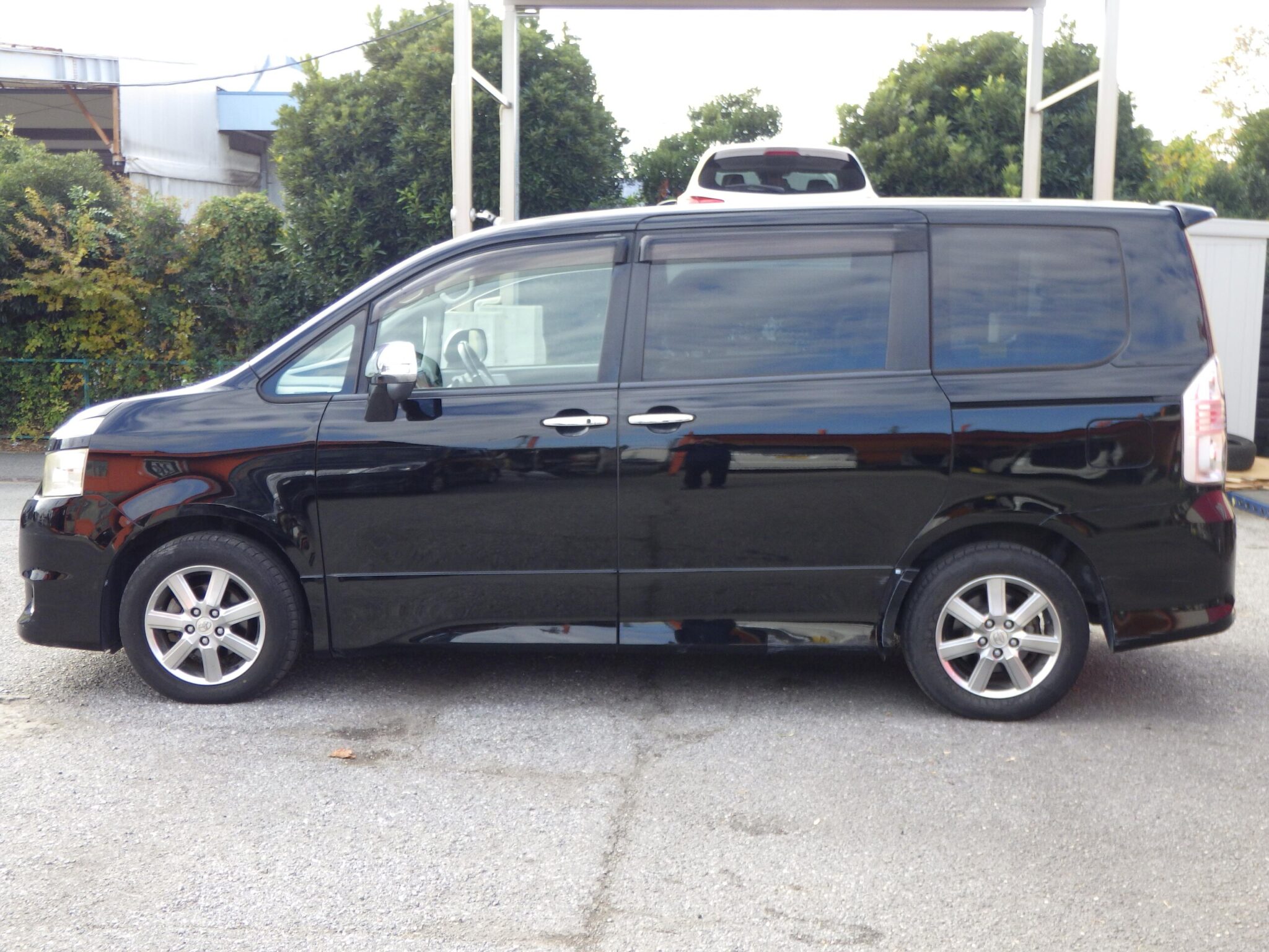 トヨタ ヴォクシーの画像8