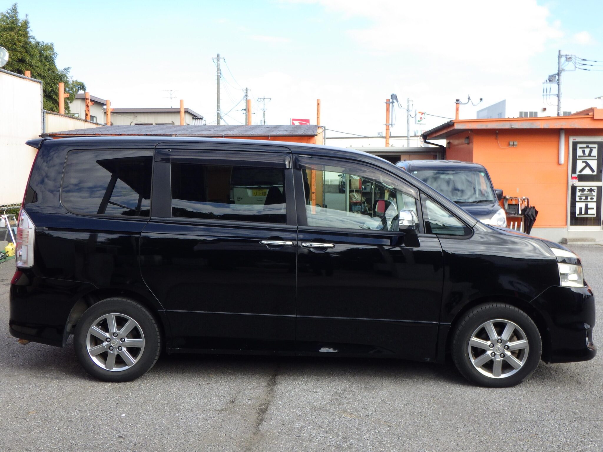 トヨタ ヴォクシーの画像4