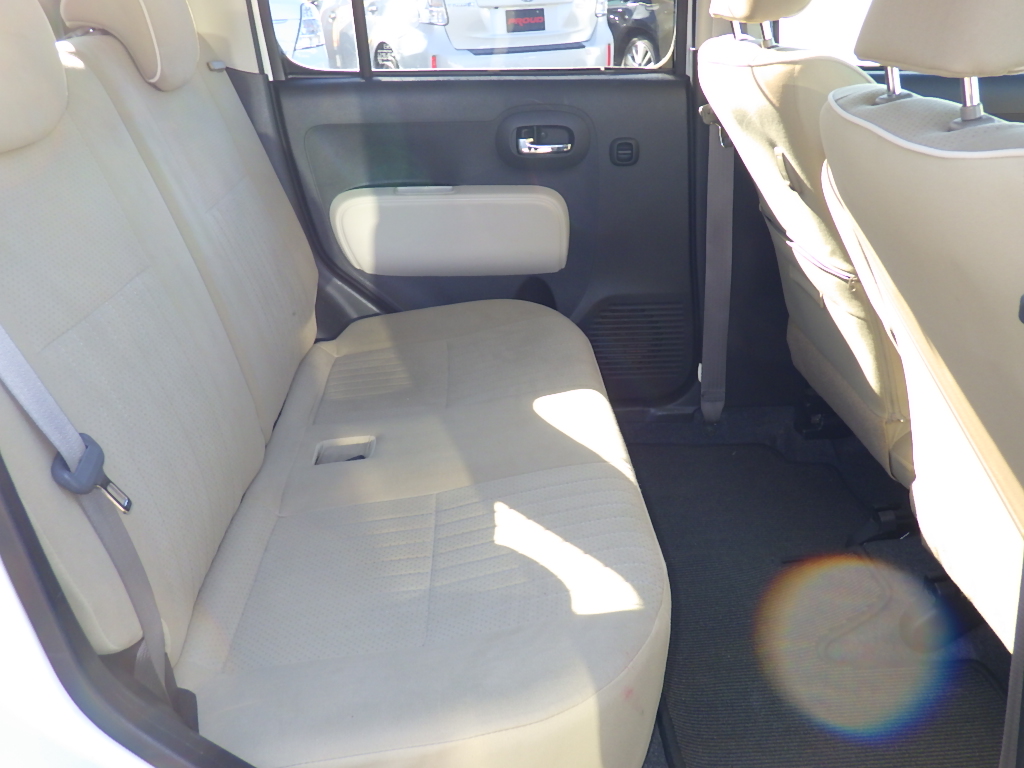 ダイハツ ミラココアの画像4