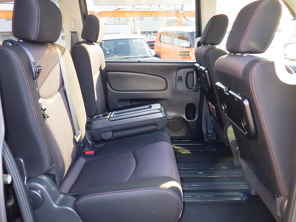 日産 セレナの画像4