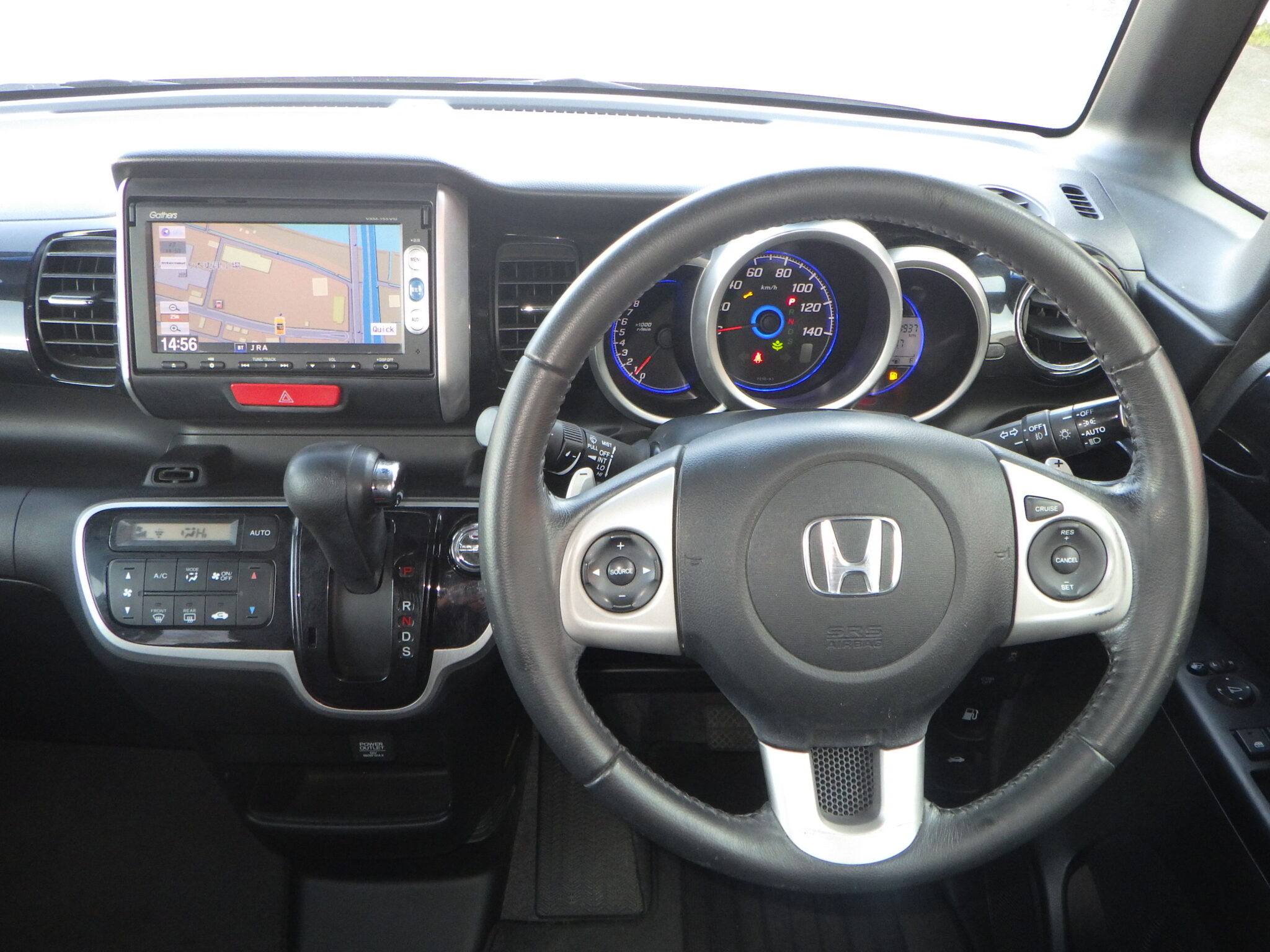 ホンダ N-BOXカスタムの画像13