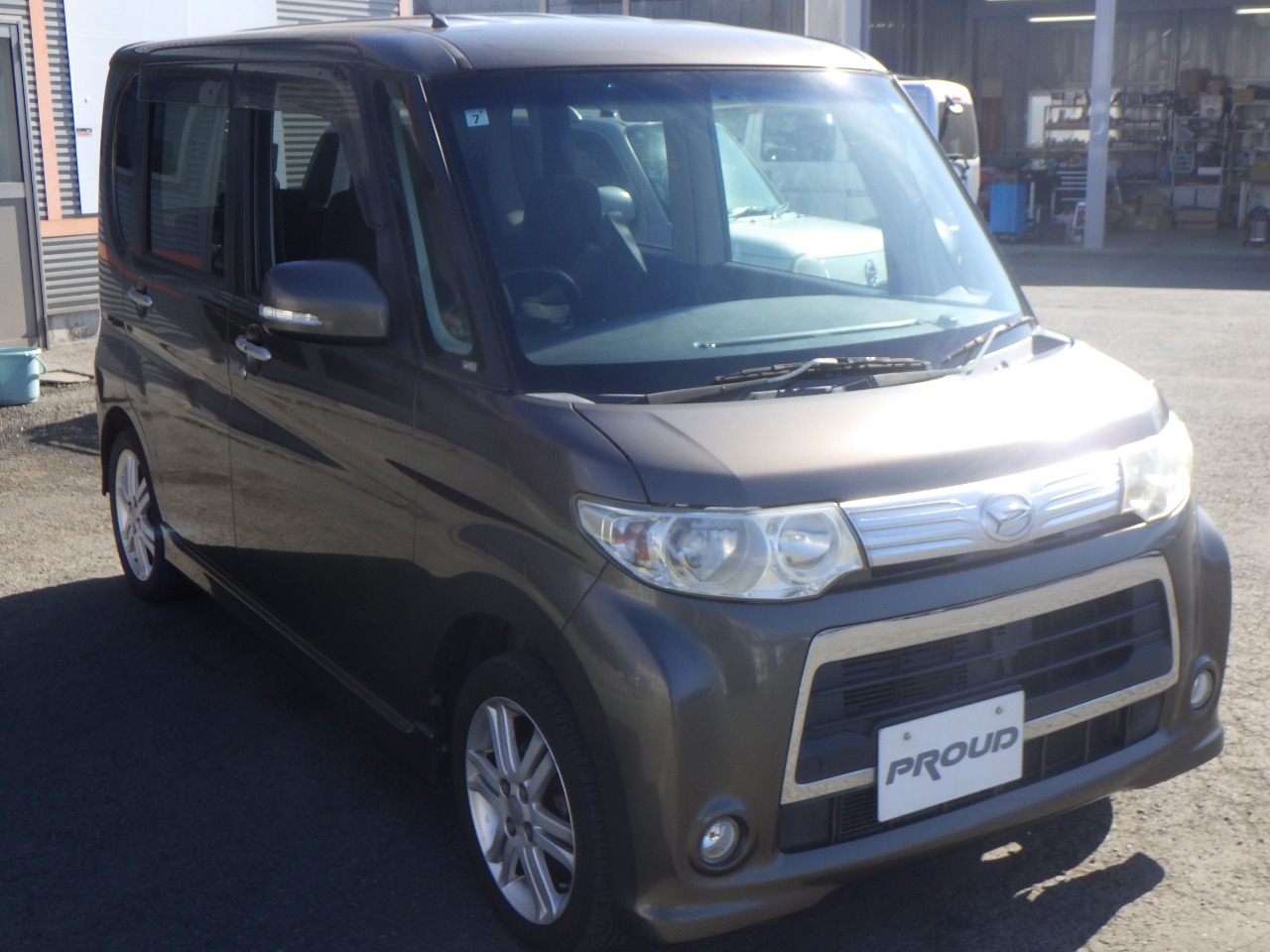 ダイハツ タントカスタムの画像2