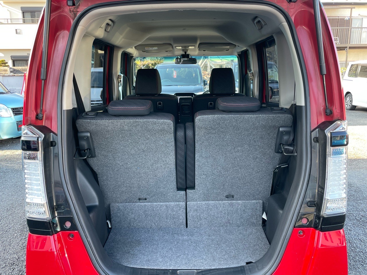 ホンダ N-BOXカスタムの画像16