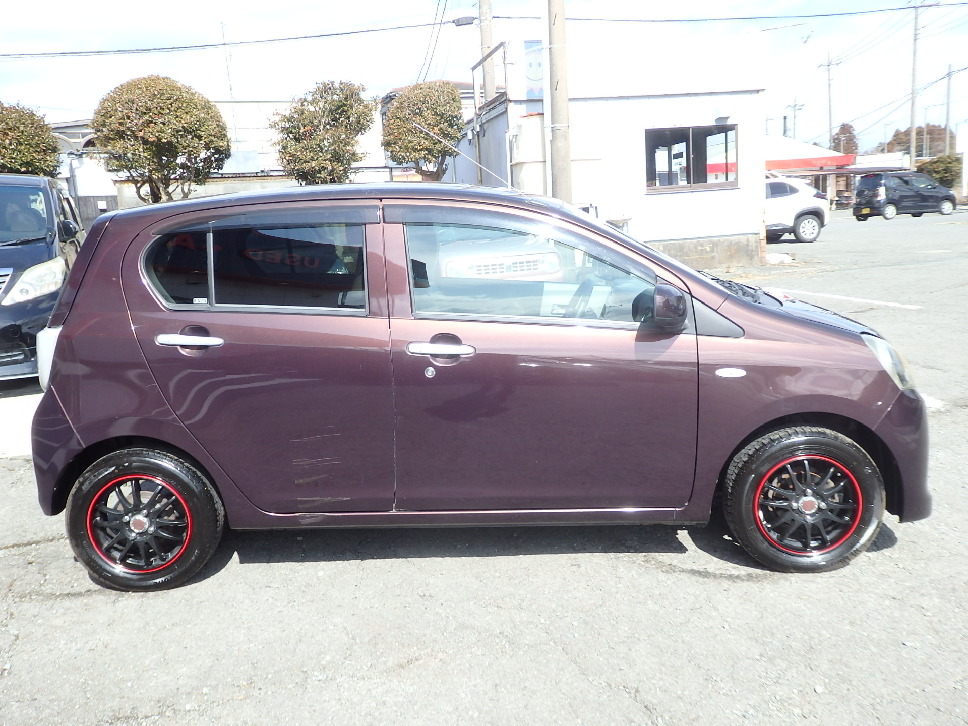 ダイハツ ミライースの画像4