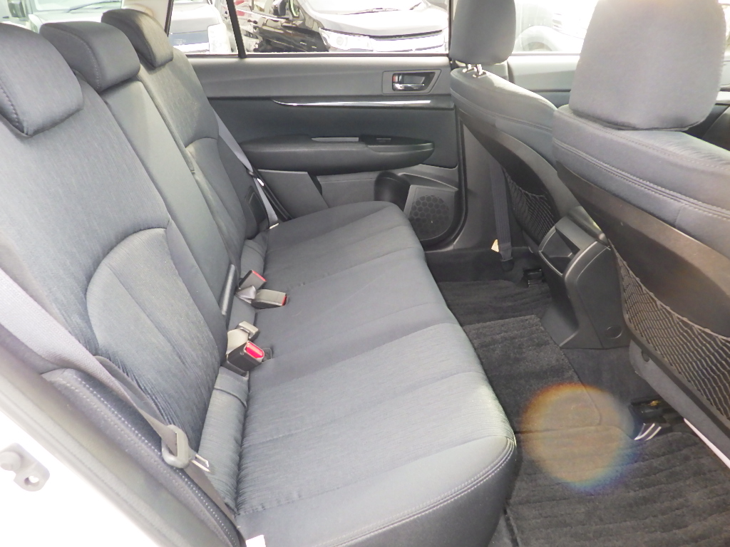 スバル レガシィツーリングワゴンの画像4