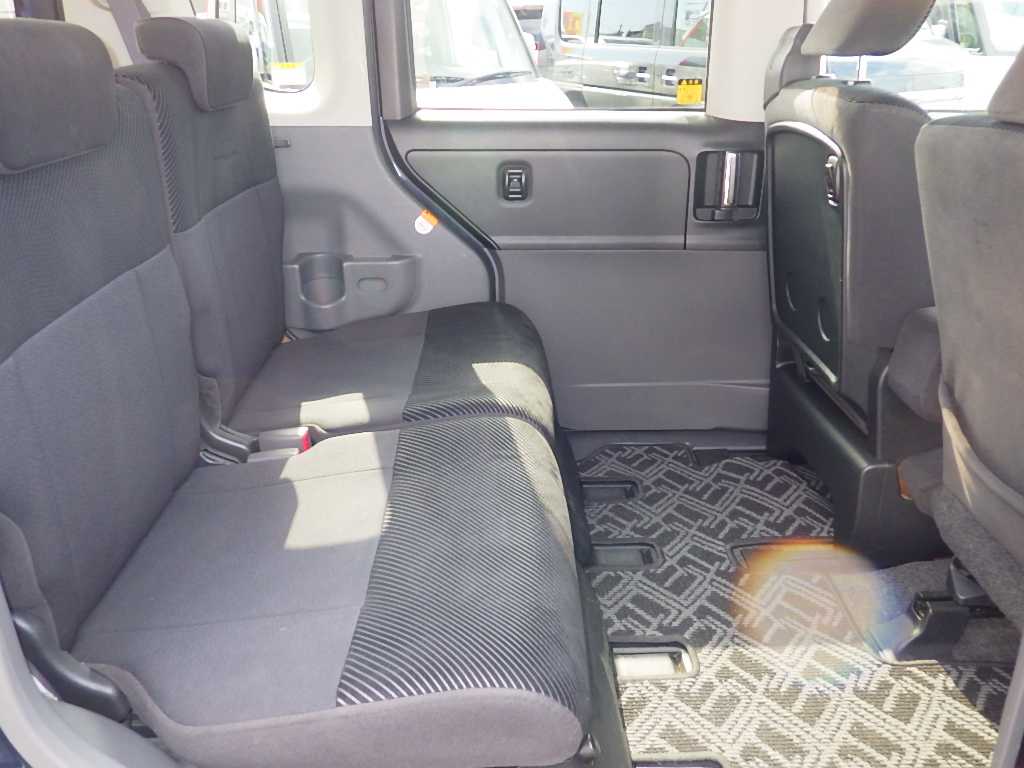 ダイハツ&nbsp;タントカスタムの画像4