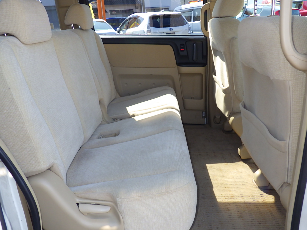 ホンダ ステップワゴンの画像4