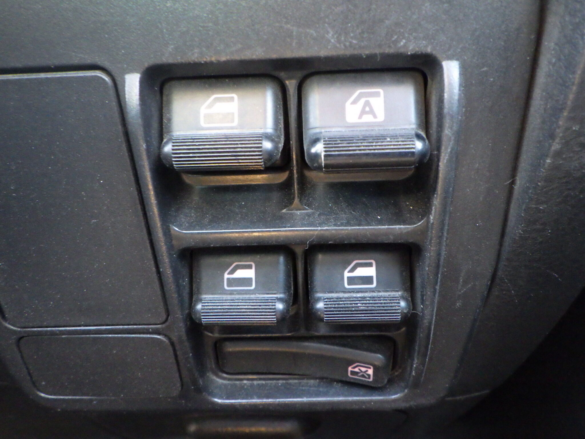 ダイハツ ミラの画像15