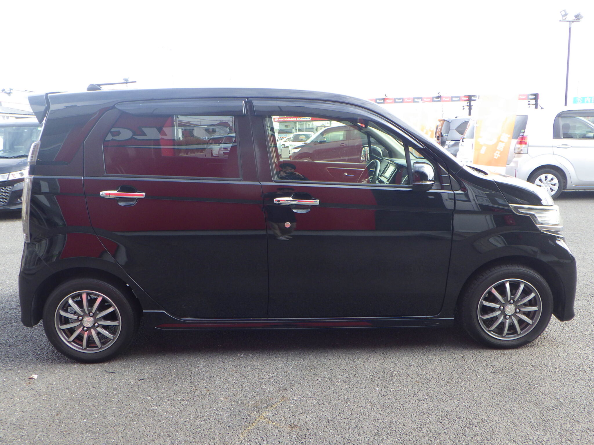 ホンダ N-WGNカスタムの画像4