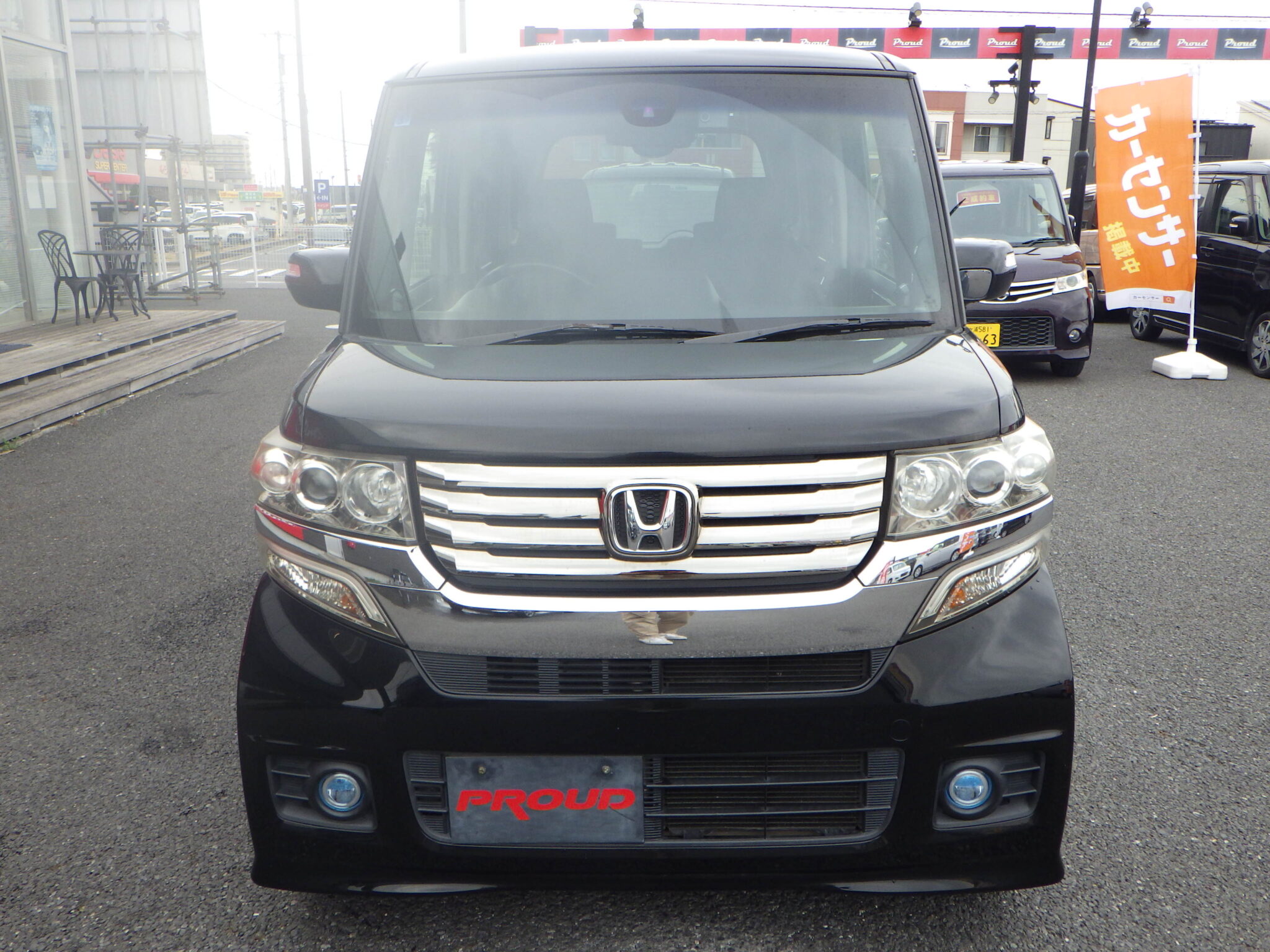 ホンダ N-BOXカスタムの画像2