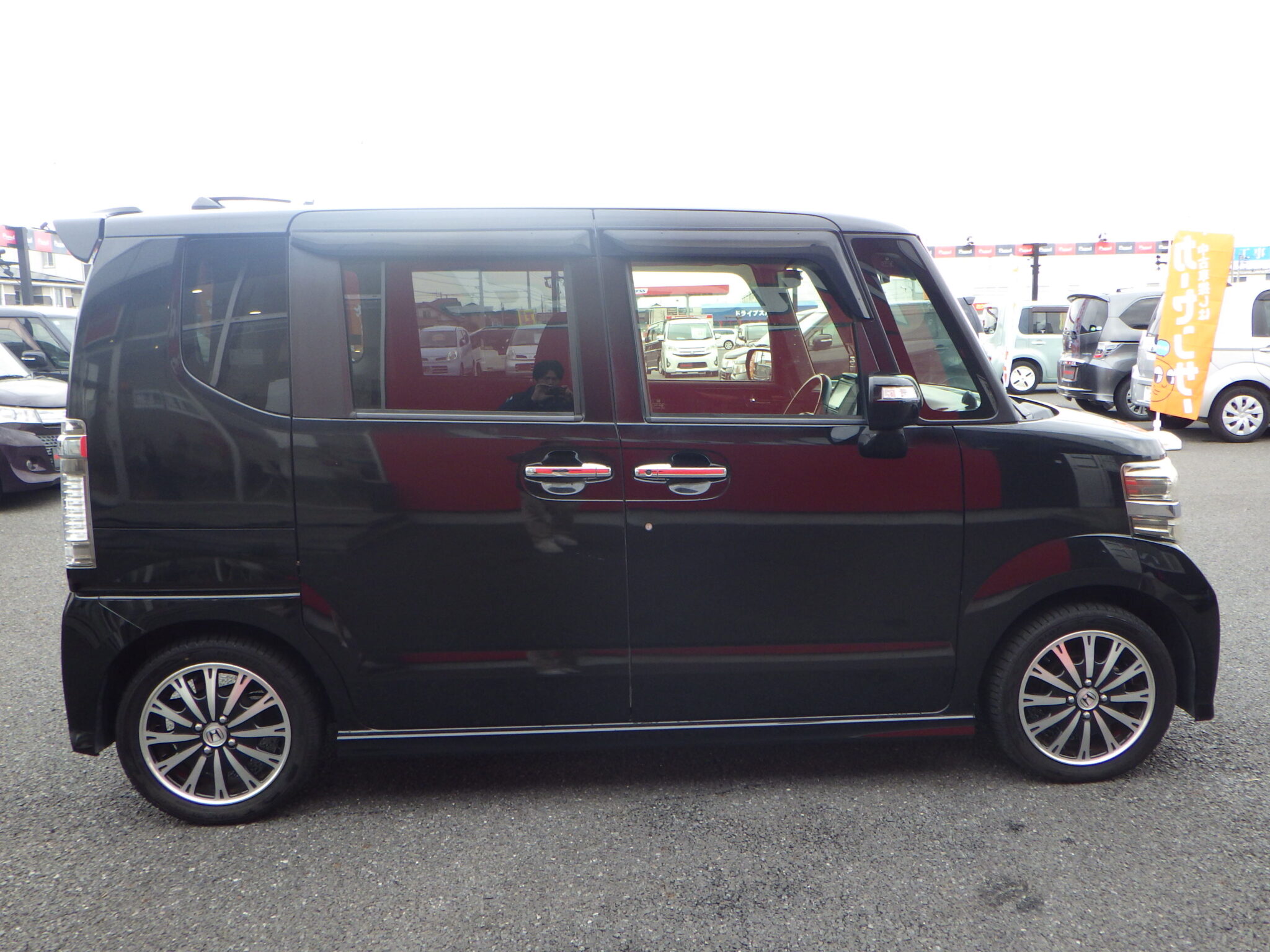 ホンダ N-BOXカスタムの画像4