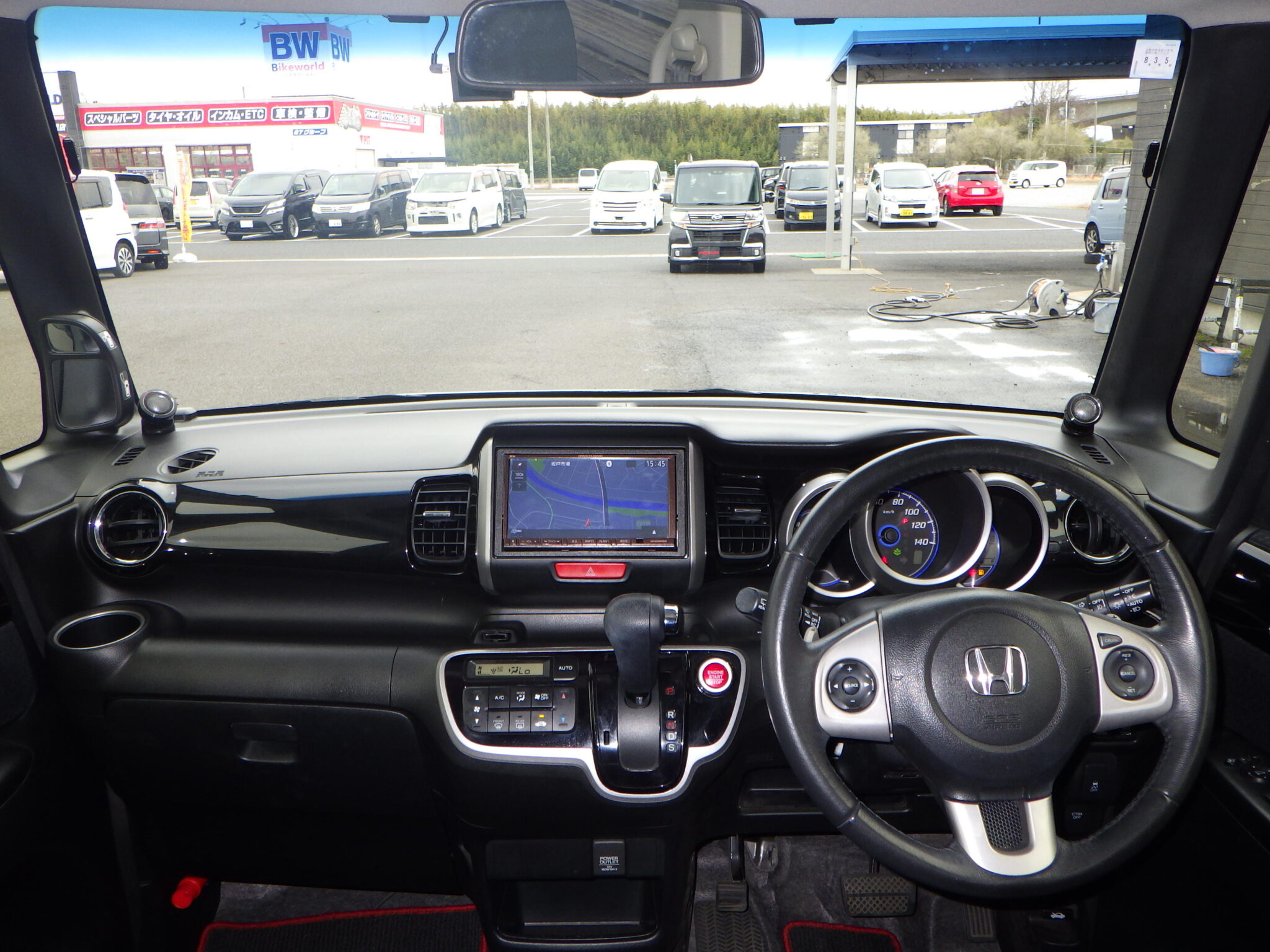 ホンダ N-BOXカスタムの画像12