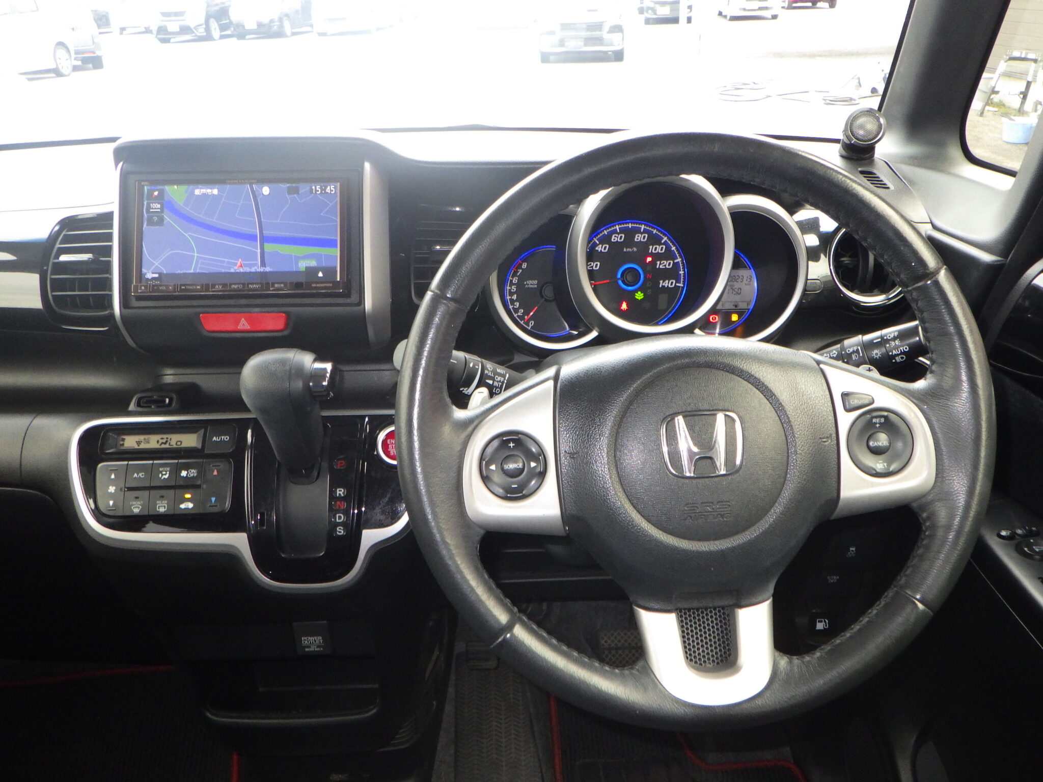 ホンダ N-BOXカスタムの画像13