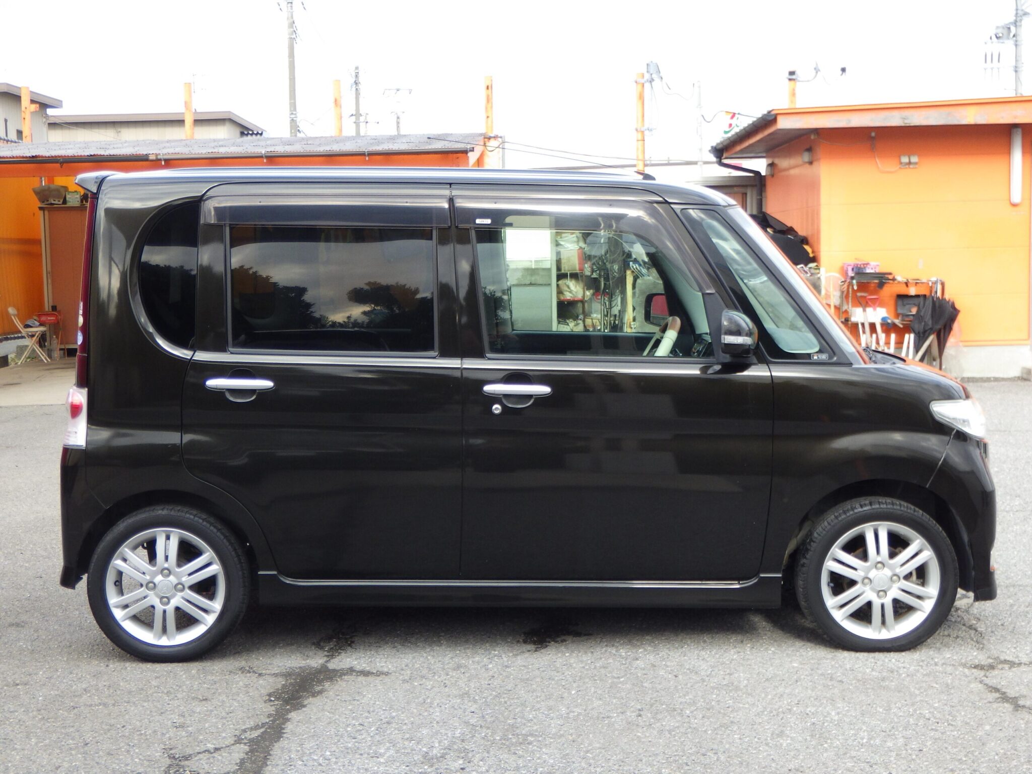 ダイハツ タントカスタムの画像4