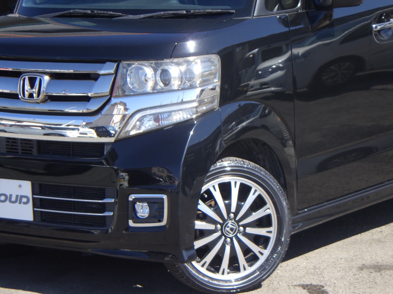 ホンダ N-BOXカスタムの画像2