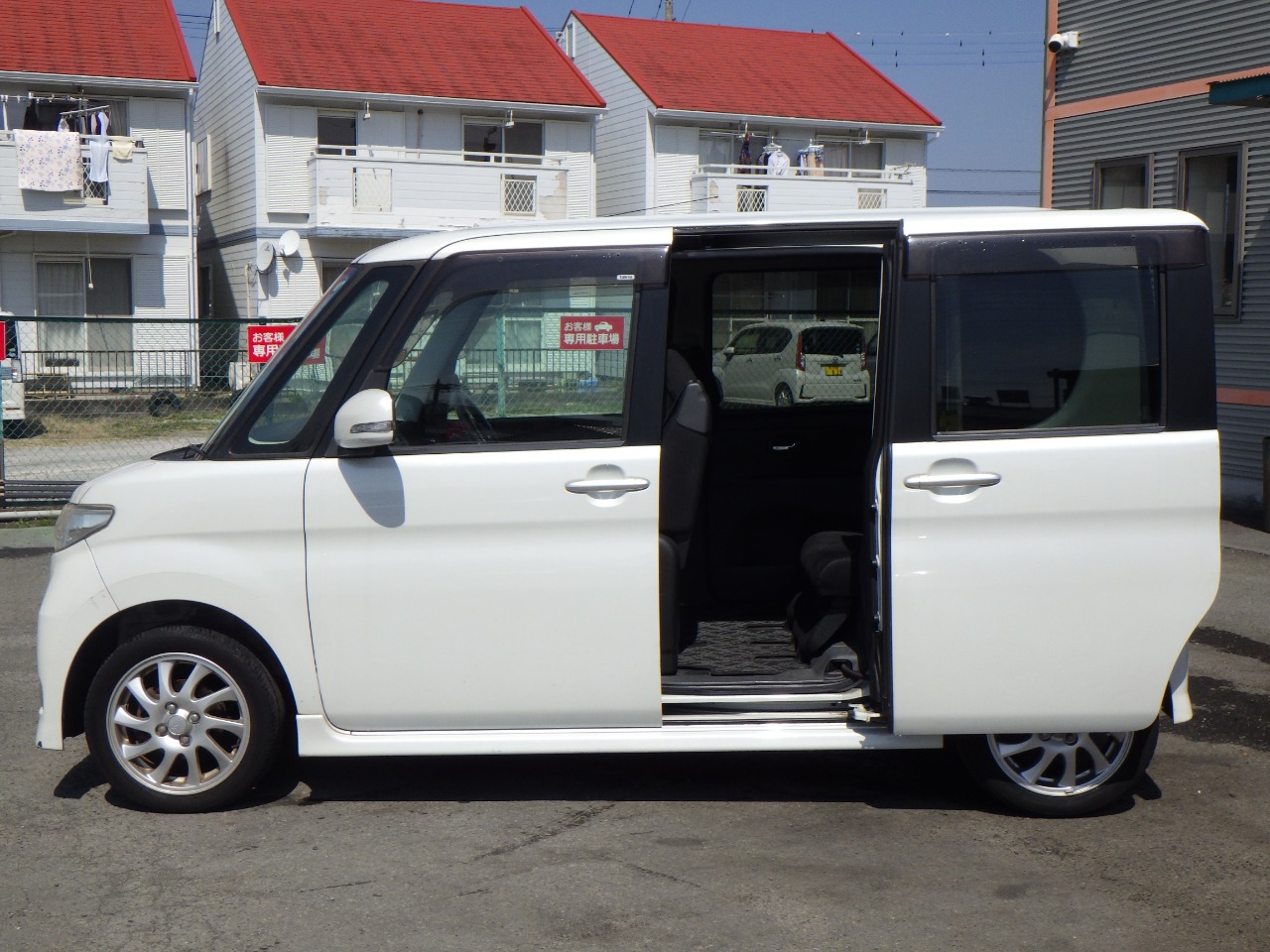 ダイハツ タントカスタムの画像9