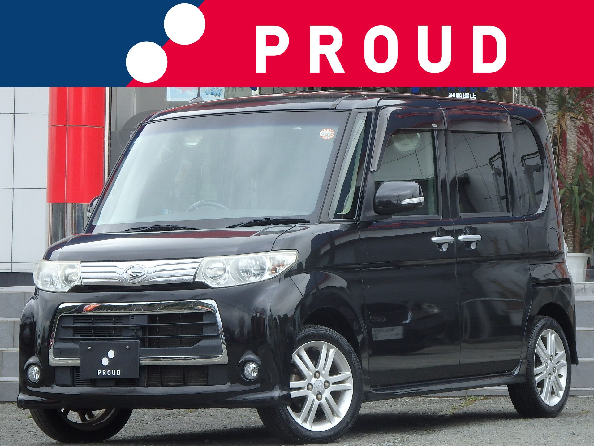 ダイハツ タントカスタムの画像1