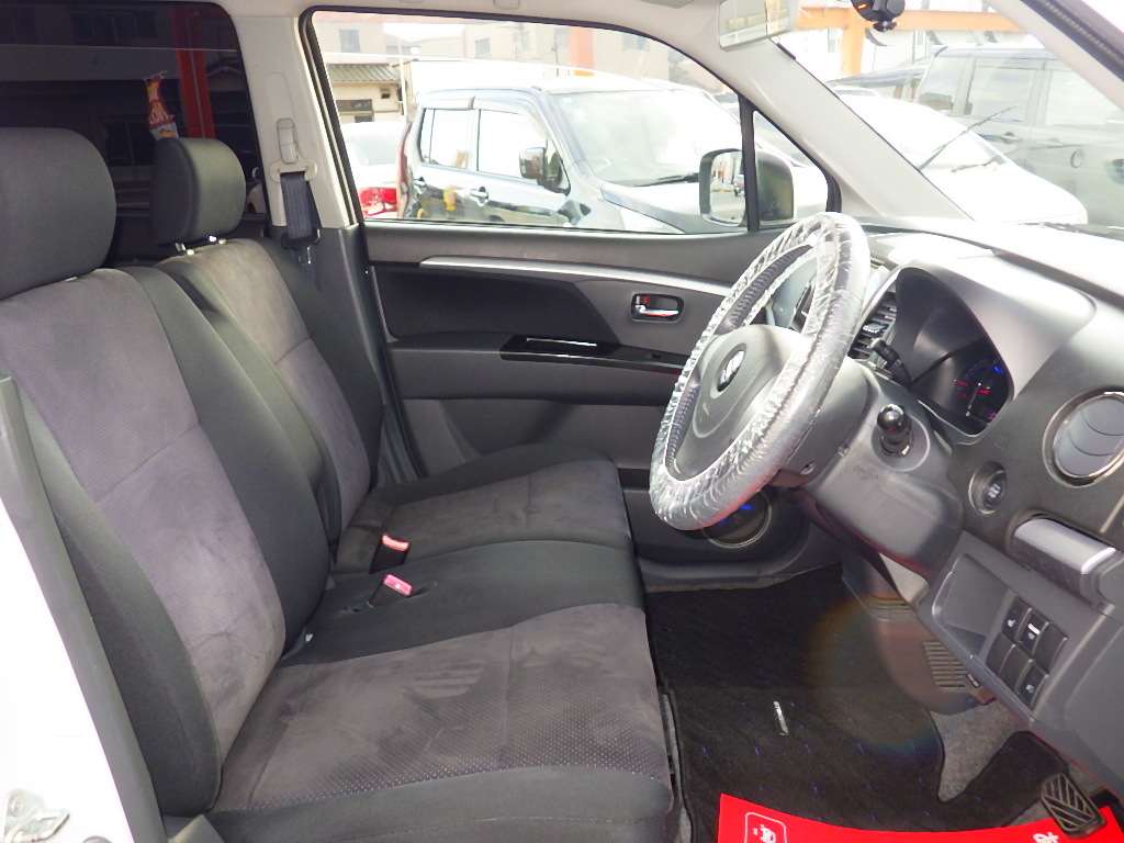 スズキ ワゴンRスティングレーの画像6