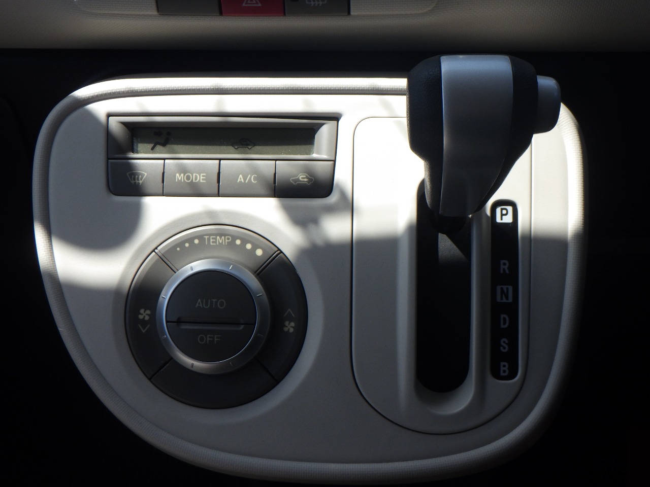 ダイハツ ミラココアの画像17