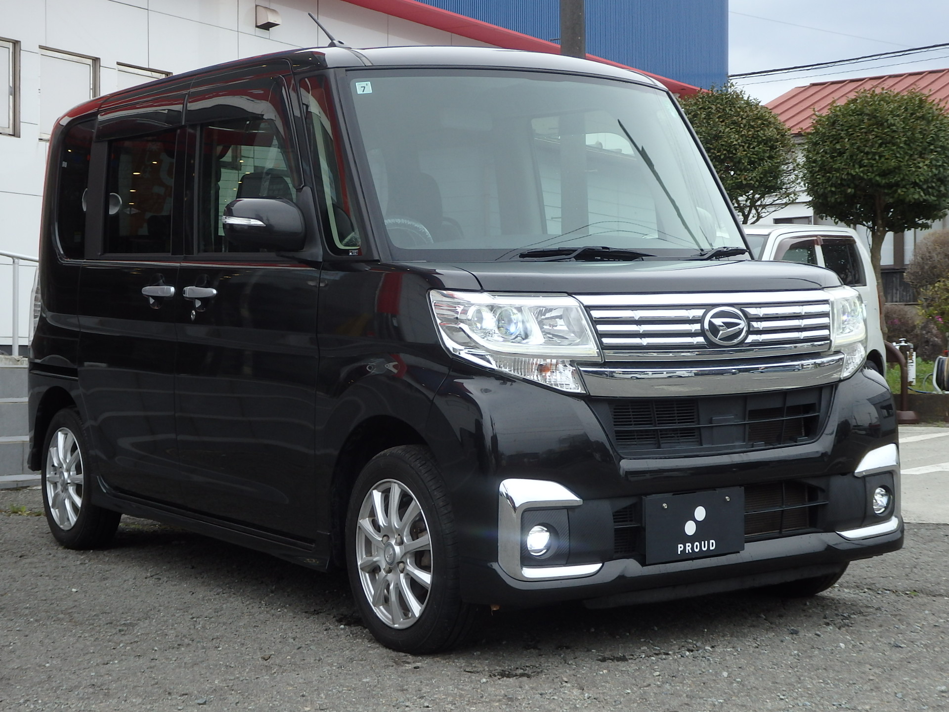 ダイハツ タントカスタムの画像3