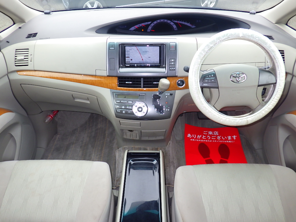 トヨタ エスティマの画像3
