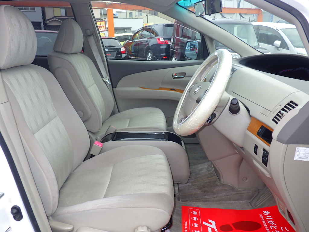 トヨタ&nbsp;エスティマの画像8