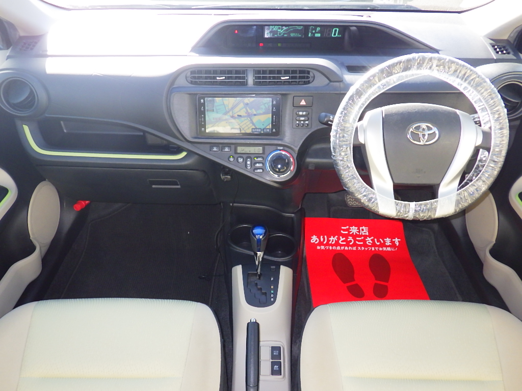 トヨタ アクアの画像3