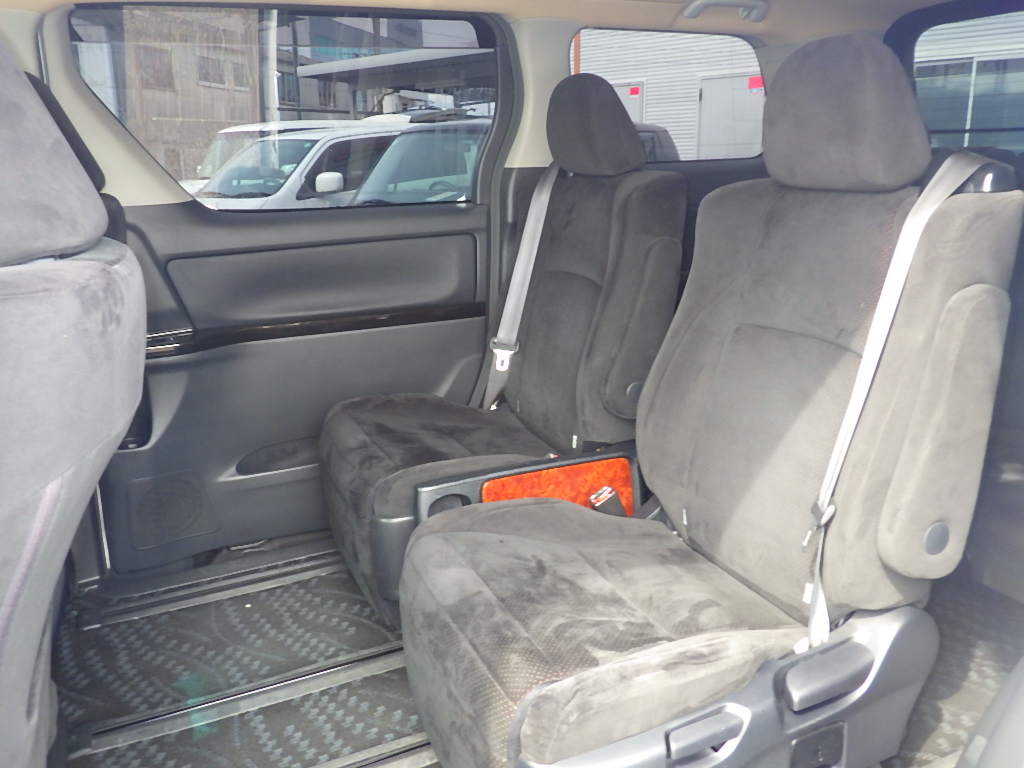 トヨタ&nbsp;アルファードの画像13