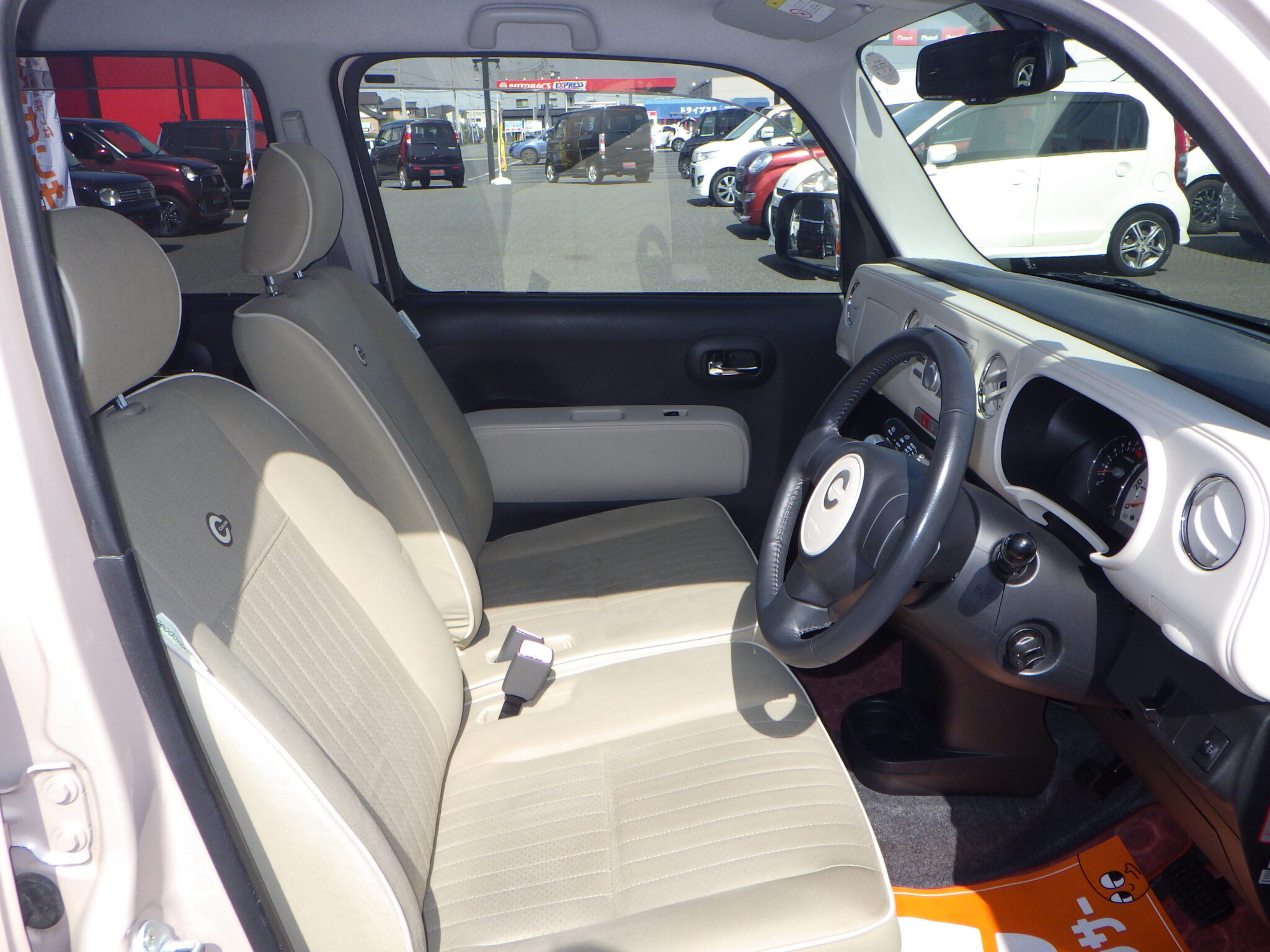 ダイハツ ミラココアの画像9