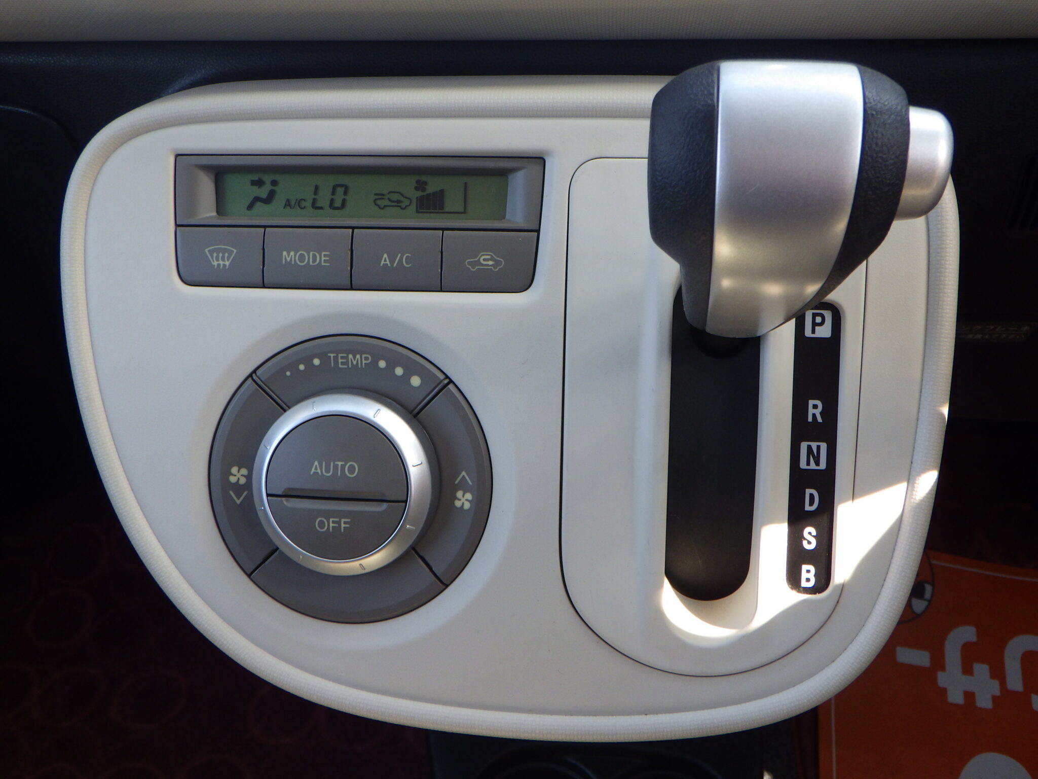 ダイハツ ミラココアの画像16