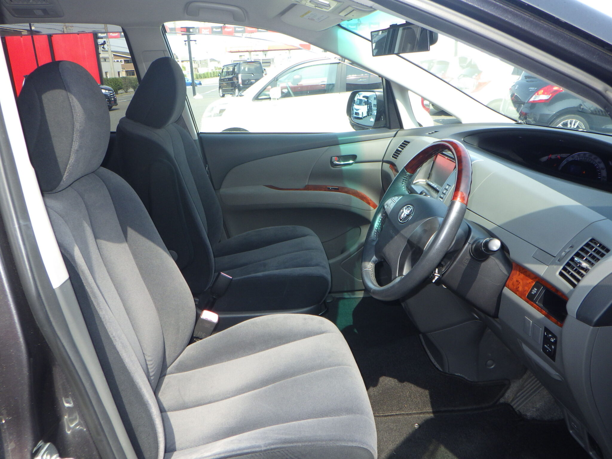 トヨタ&nbsp;エスティマの画像9