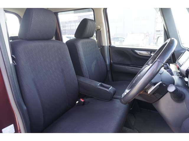 ホンダ N-BOXカスタムの画像9