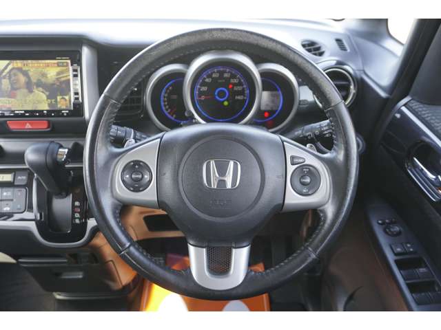 ホンダ N-BOXカスタムの画像17