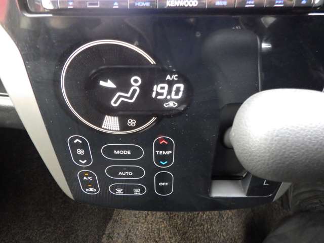 三菱&nbsp;eKカスタムの画像12